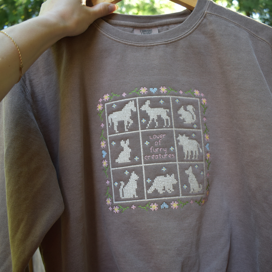 I ♥ Furry Creatures – Embroidered Women's Cut Sweatshirt